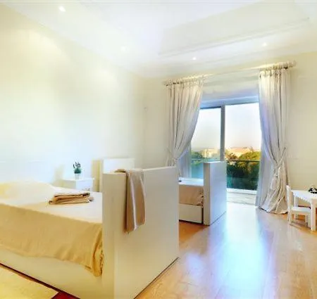 Villa Sleeps 10 With Pool Air Con And Wifi