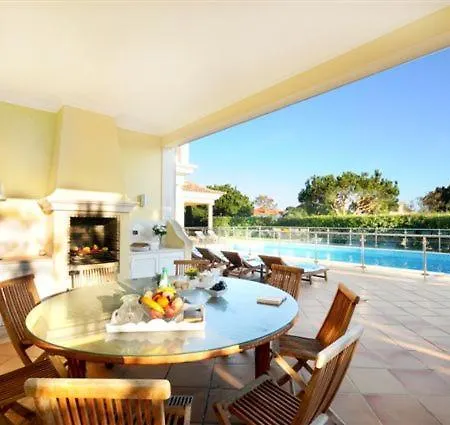 Sleeps 10 With Pool Air Con And Wifi
